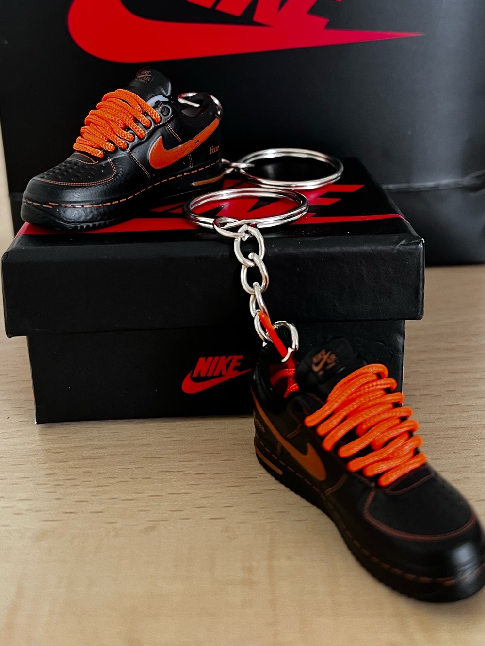 3D Pair Mini Black Orange Air Jordan Fashion Sneaker Keychains BNIB Shopper Bag